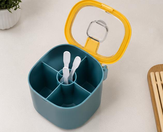 4-in-1 Modern Spice Box with 4 Compartments & Spoons – 1000ml Kitchen Seasoning Organizer Keep Your Spices Organized and Your Kitchen Clutter-Free!